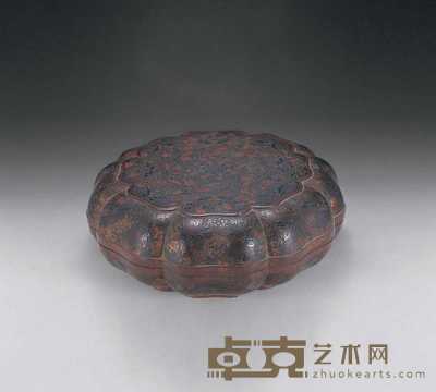 清乾隆 描金彩漆瓜蝶葵瓣式盒 直径39.8cm